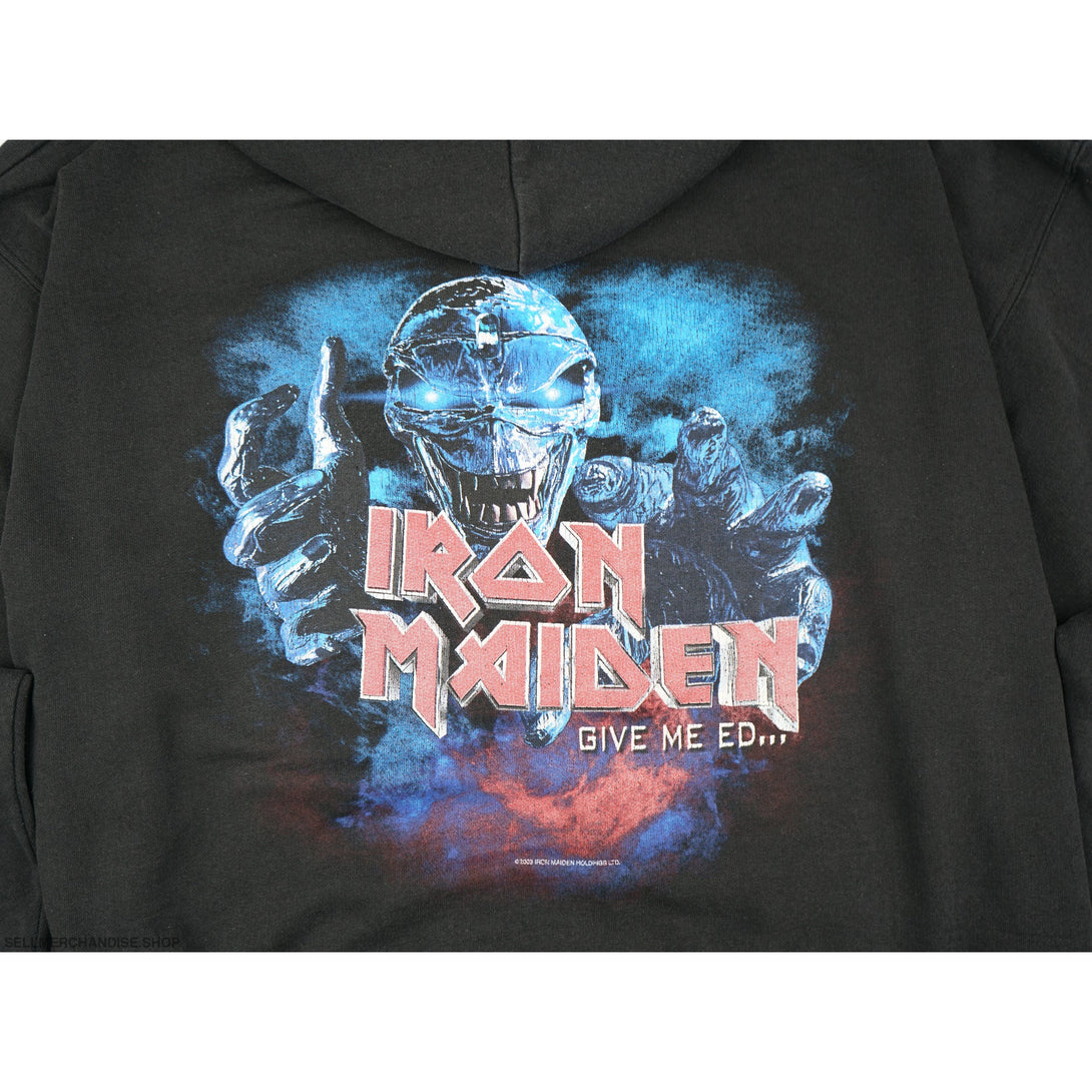 Sweat à Capuche Iron Maiden - Motif Eddie Avec Hache Et Sweat à Capuche Iron Maiden - Motif Eddie Avec Hache Et