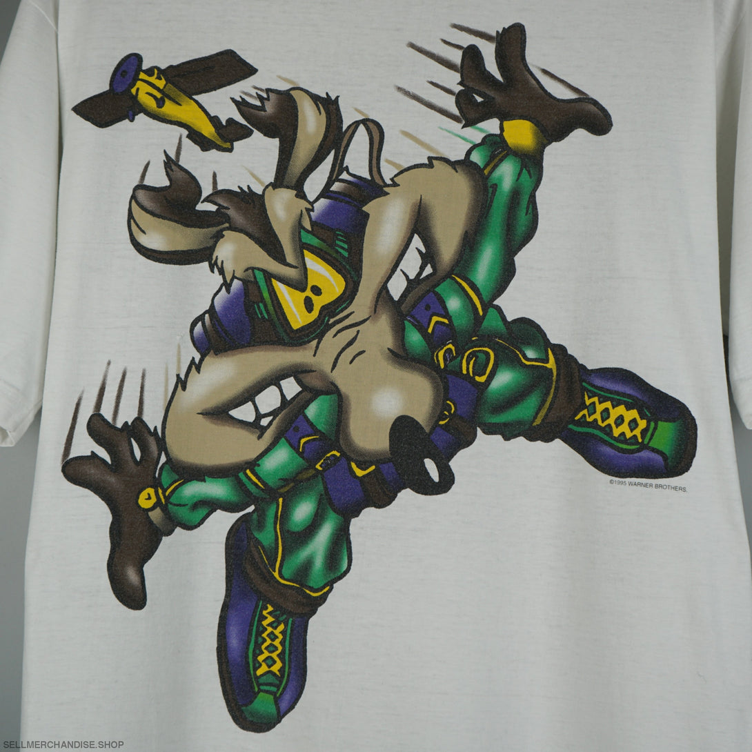 Vintage 1995 Willie Coyote Flying t-shirt