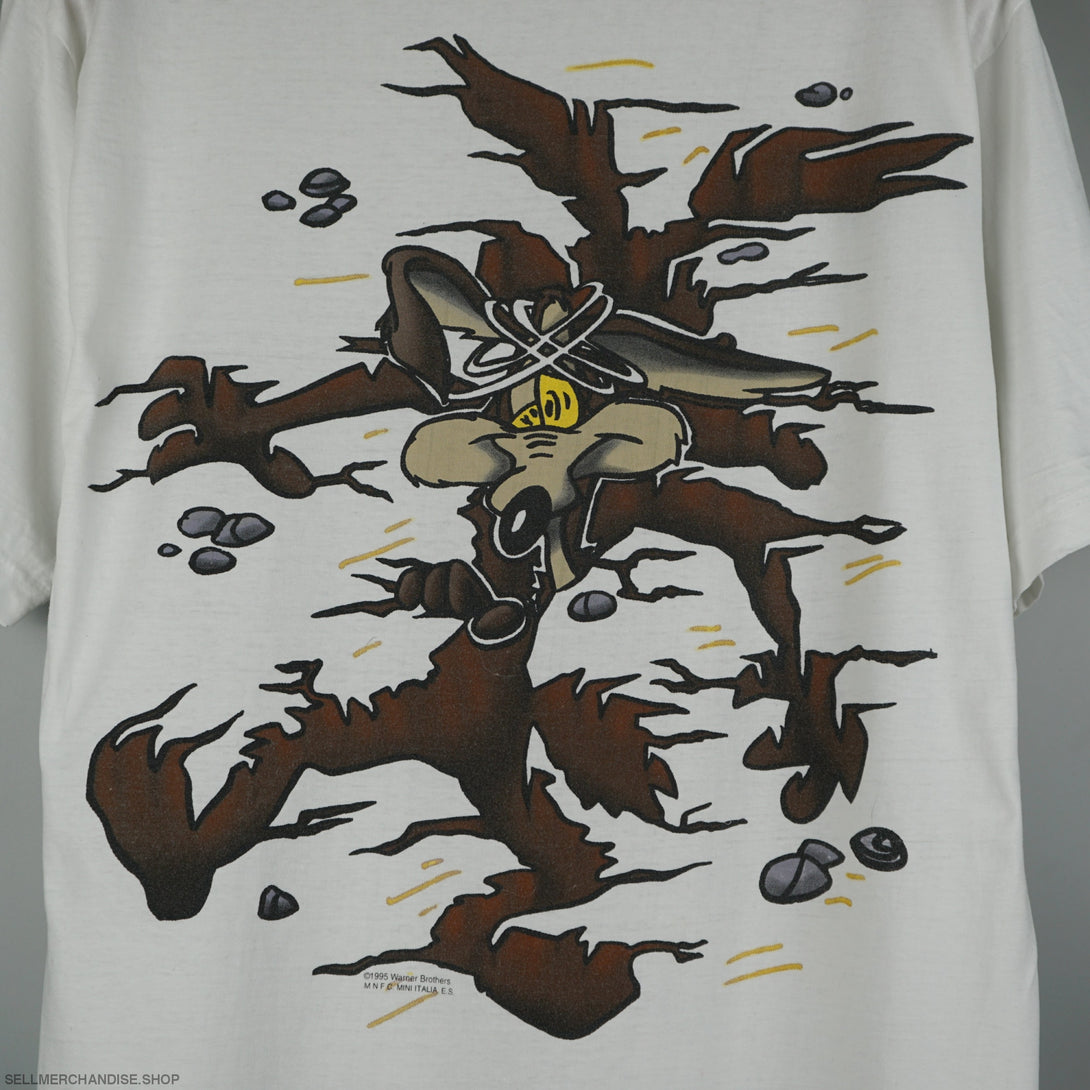 Vintage 1995 Willie Coyote Flying t-shirt