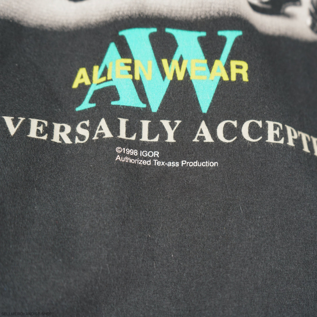 Vintage 1998 Alien Wear t-shirt