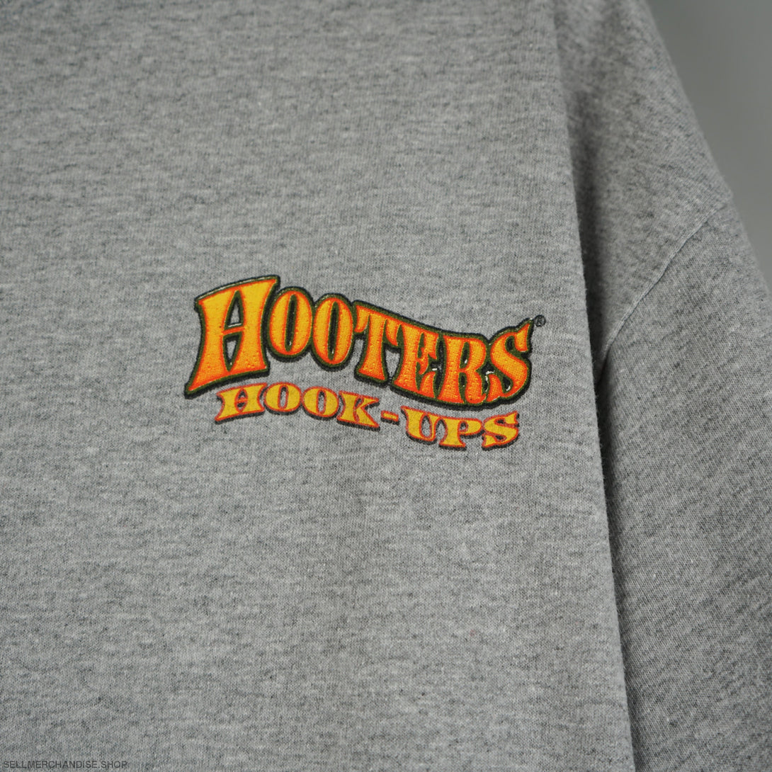 Vintage 2008 Hooters t-shirt