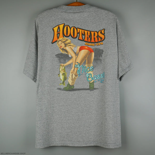 Vintage 2008 Hooters t-shirt