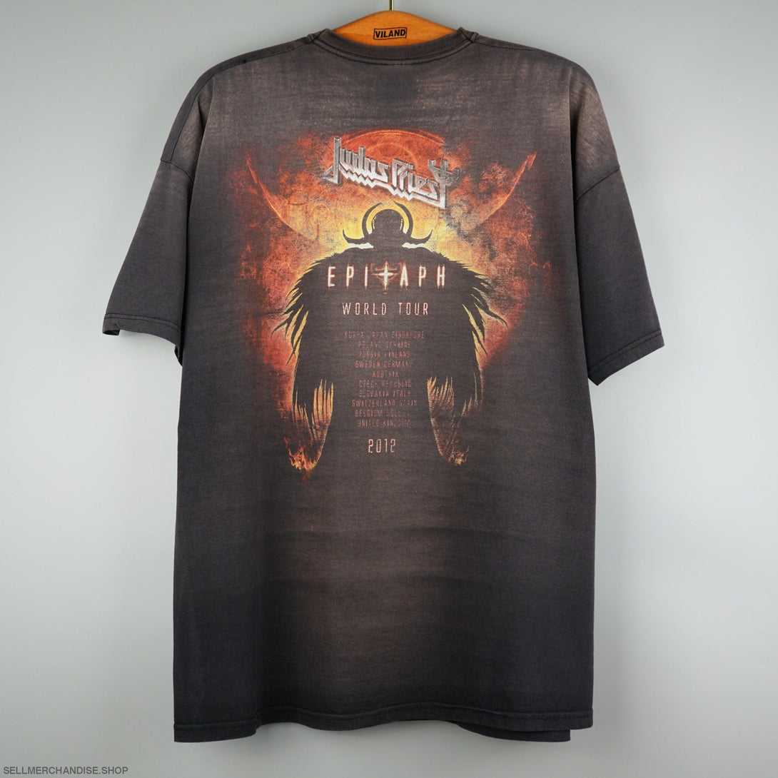 Vintage 2013 Judas Priest t-shirt Epitaph Thrashed Faded