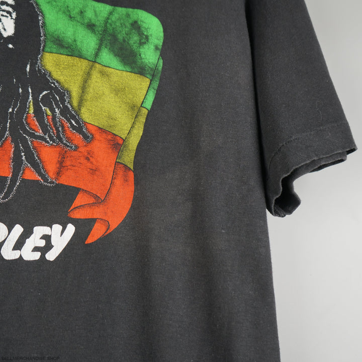 Vintage 1990s Bob Marley t-shirt with Flag
