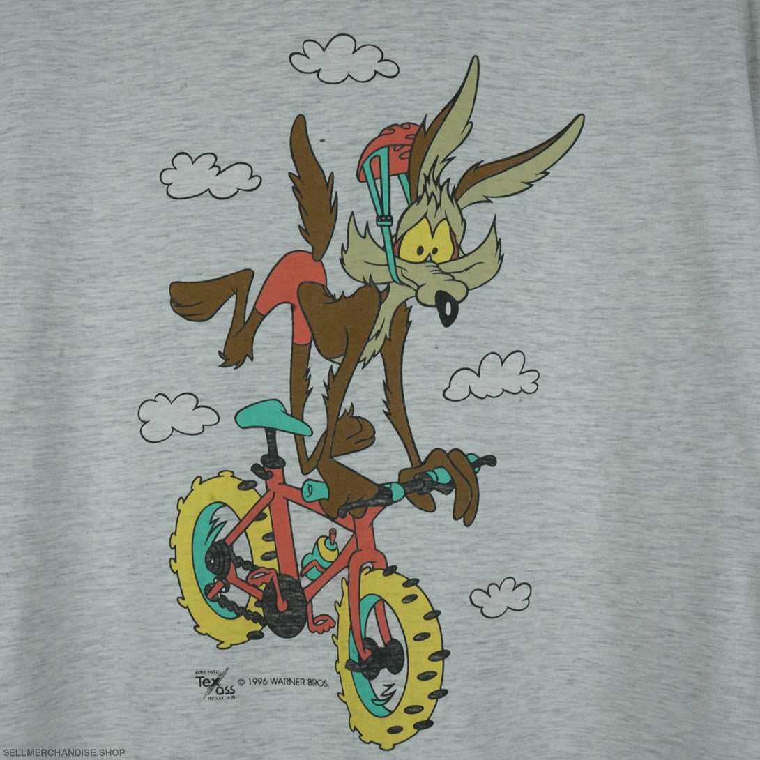 1996 Willie E Coyote t-shirt Thrashed