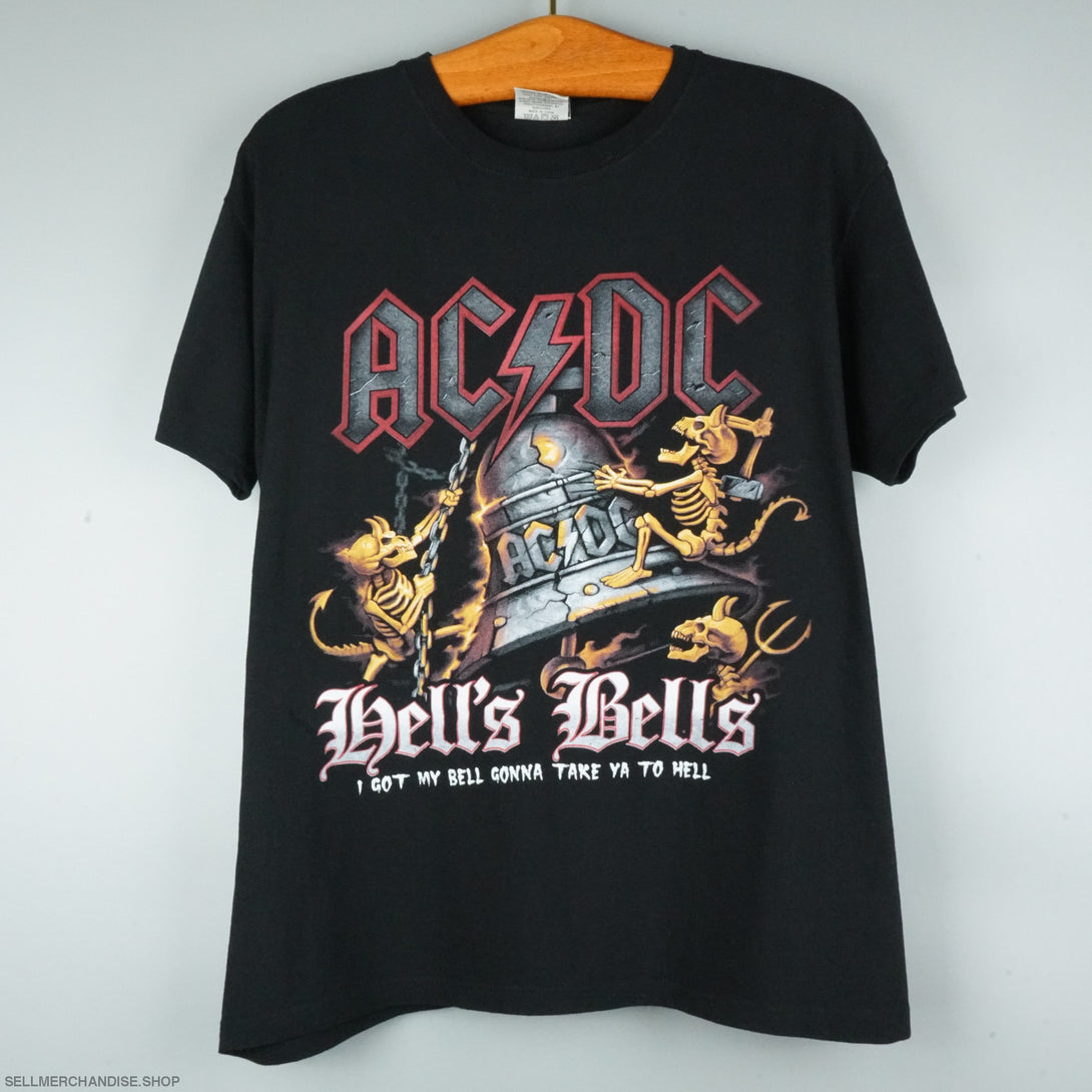 Vintage early 2000s ACDC t-shirt Hells Bells